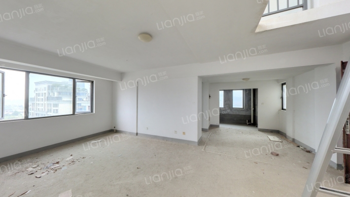 莲花新城三期二手房实景图