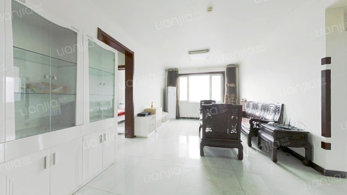 三河润旭商贸中心二手房实景图