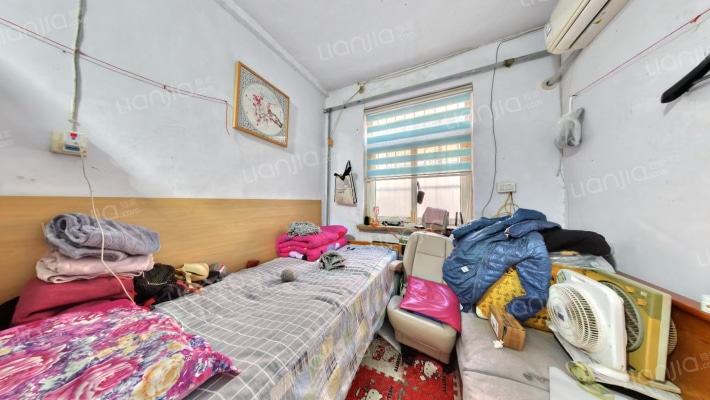 中心医院宿舍楼二手房实景图