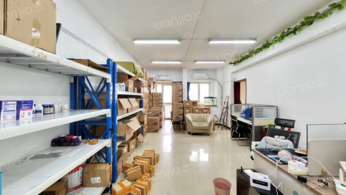 财智名座二手房实景图