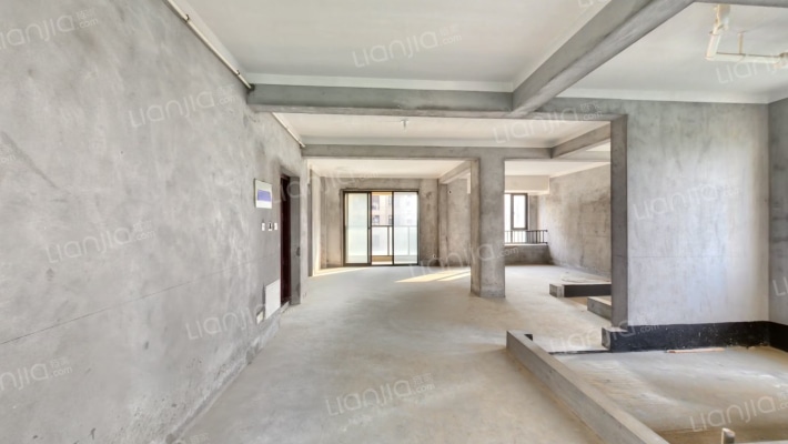 盛泰嘉苑二手房实景图