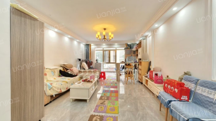 依水园二手房实景图