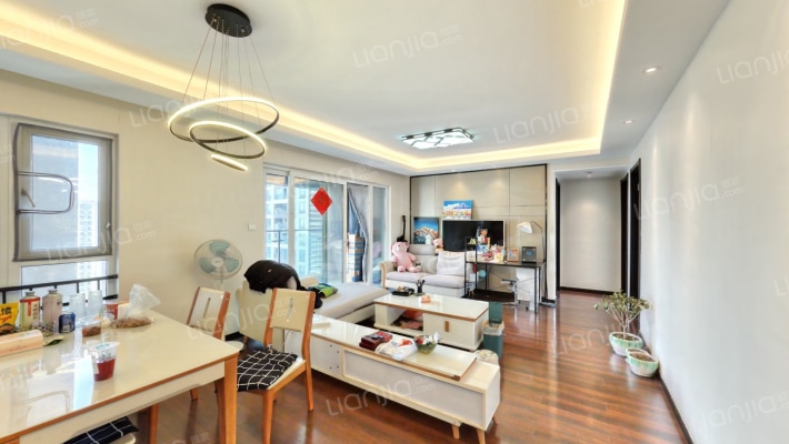 万科理想城三期星河二手房实景图