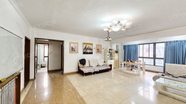 银河怡园公馆二手房实景图