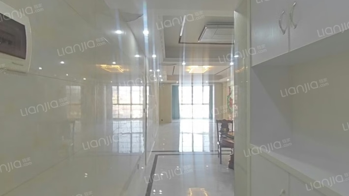 鸿源大厦二手房实景图