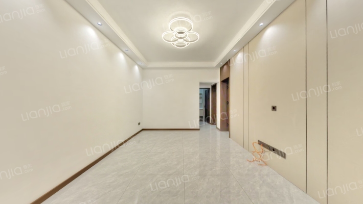 新青街52号二手房实景图