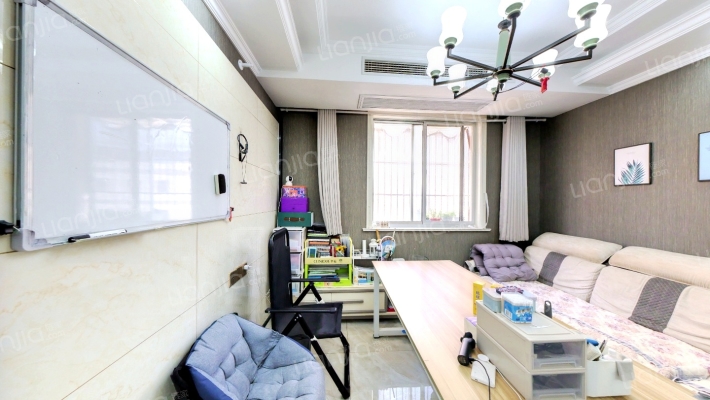 集贤新村二手房实景图