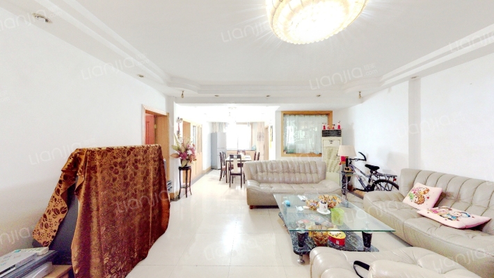 豪特家属院二手房实景图