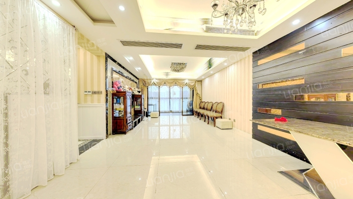 保利公园198蔷薇郡二手房实景图