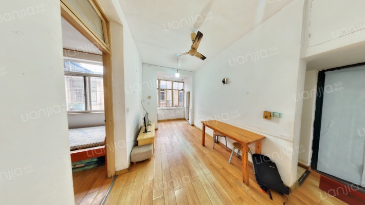 广场巷19号院二手房实景图