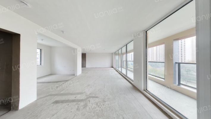 中欧青特滨湖国际二手房实景图