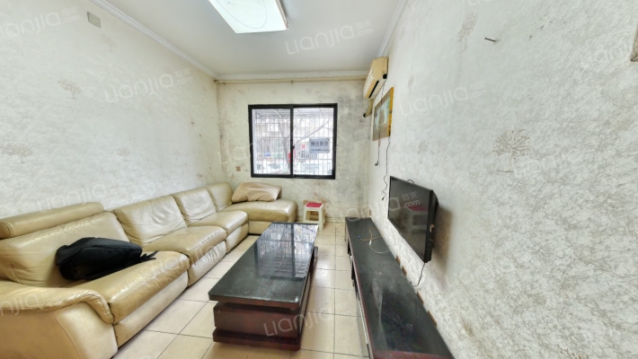 鸥鹏大道380号二手房实景图