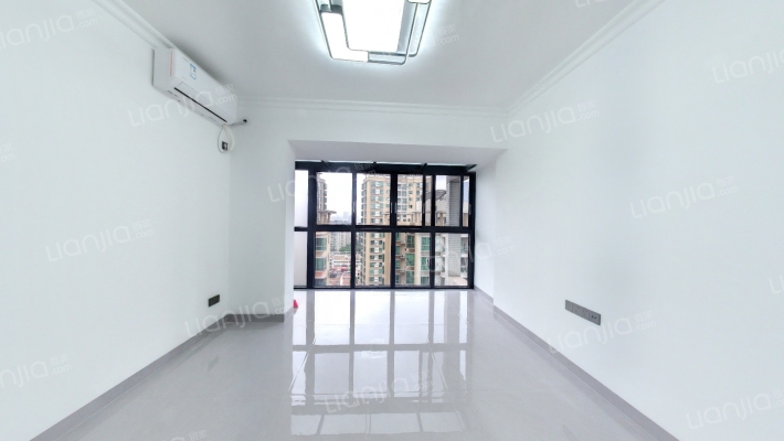 湖光山色二期二手房实景图