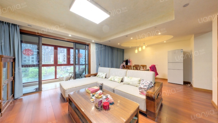 绿地国际博览城二期玖玺二手房实景图