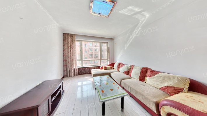 抱龙明珠四期二手房实景图