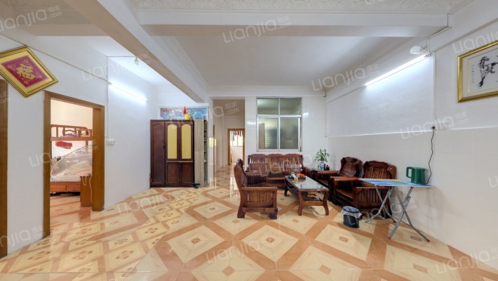 海口经贸大厦二手房实景图