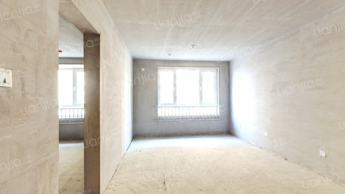 德信公园旁边的社区，居住舒适，采光好-客厅