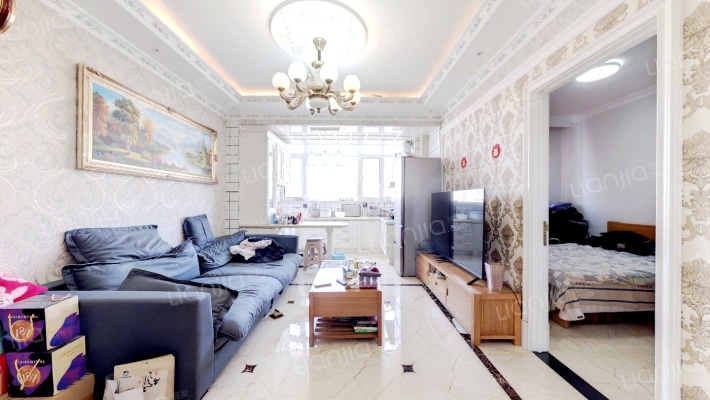 雯霆华苑二手房实景图