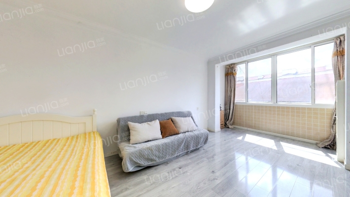 泾东小区二手房实景图