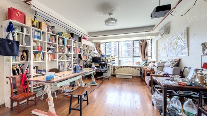 桑泰丹华一期二手房实景图