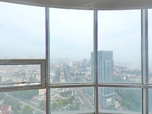 整租·丽晶御筑 4室2厅 东/南/北