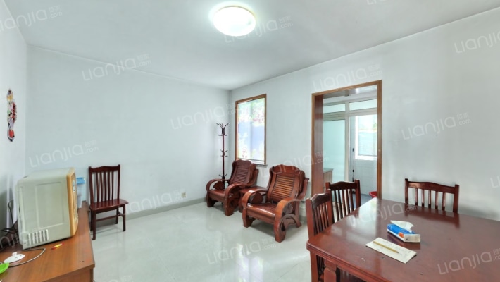 秋泾公寓二手房实景图