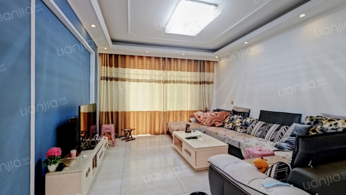 鑫贵名苑二手房实景图