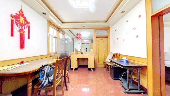 青年组团二手房实景图