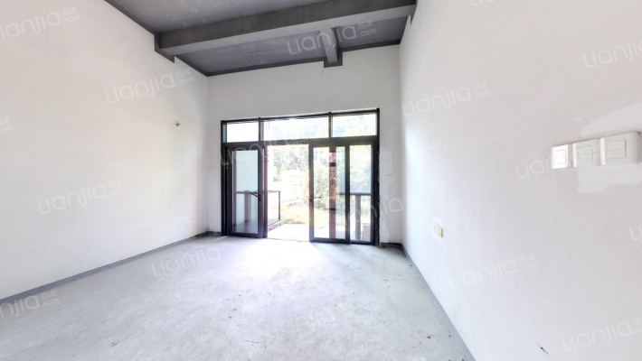 金湖翡翠山二手房实景图