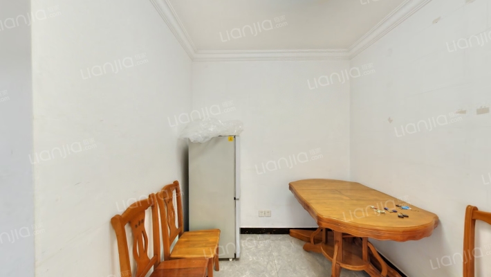 宸铭府西区二手房实景图