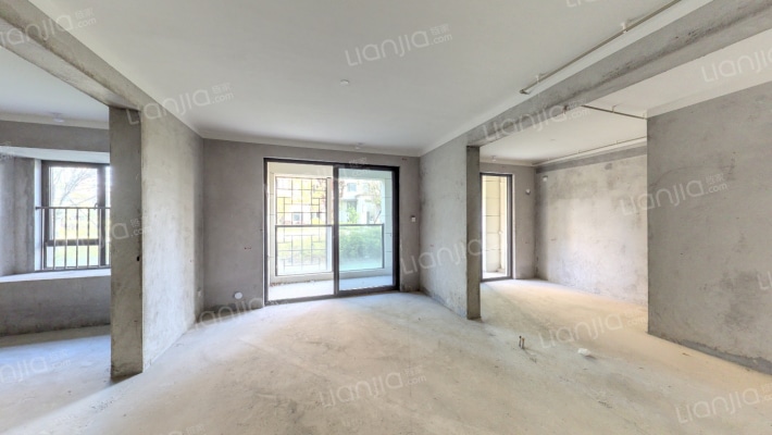 逸湾小筑二手房实景图