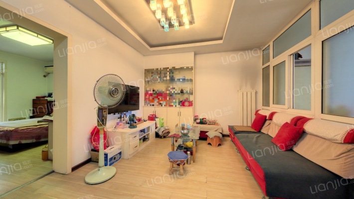 尚爱路68号二手房实景图