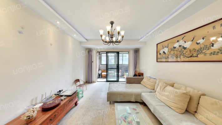 雅荷春天二手房实景图