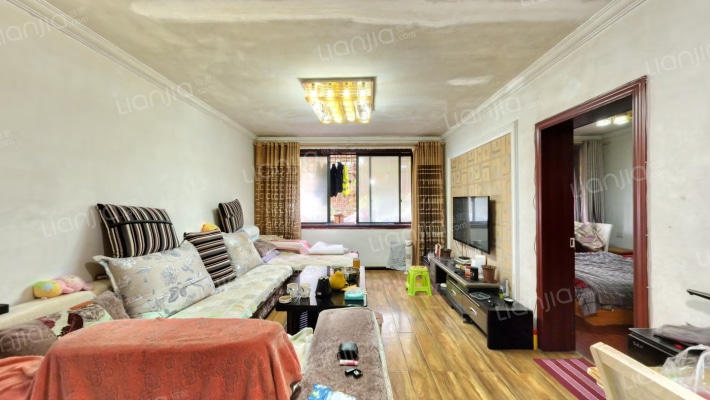 天海青城二手房实景图