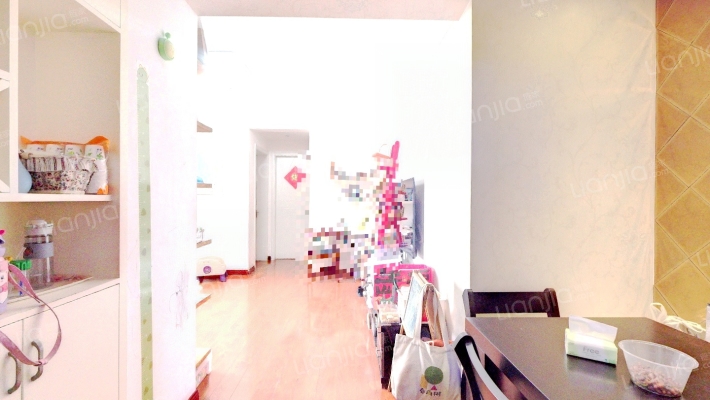 中央美域花园B区二手房实景图