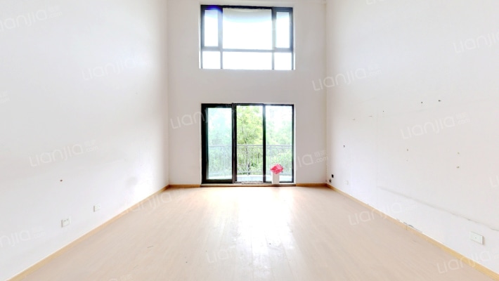 银河丹堤二手房实景图