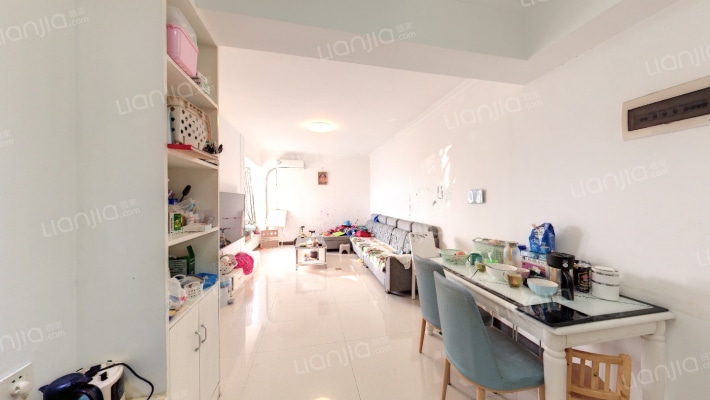 泊爱蓝湾二手房实景图