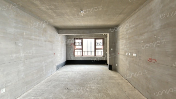 亚星安泰苑二手房实景图