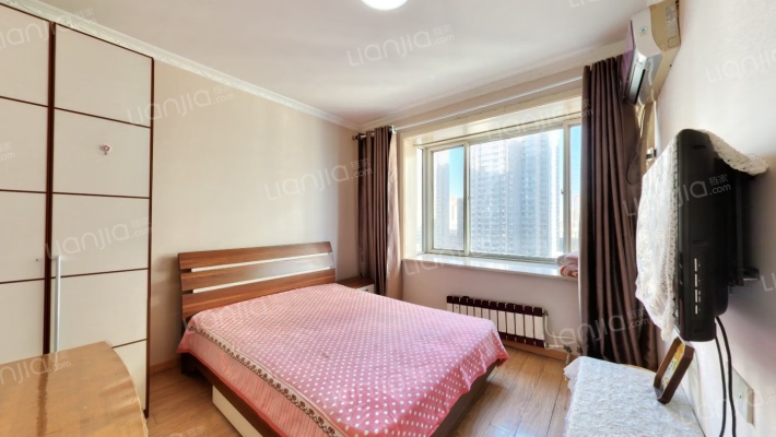 东方广场二手房实景图