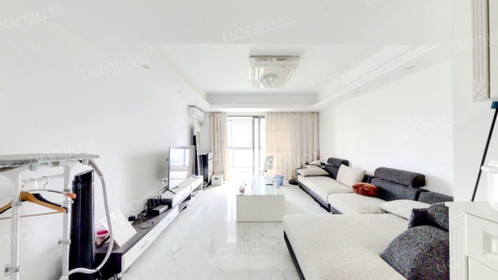 蓝波金典二手房实景图