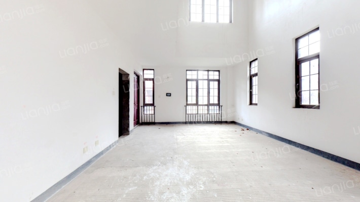 融创嘉德庄园二期二手房实景图