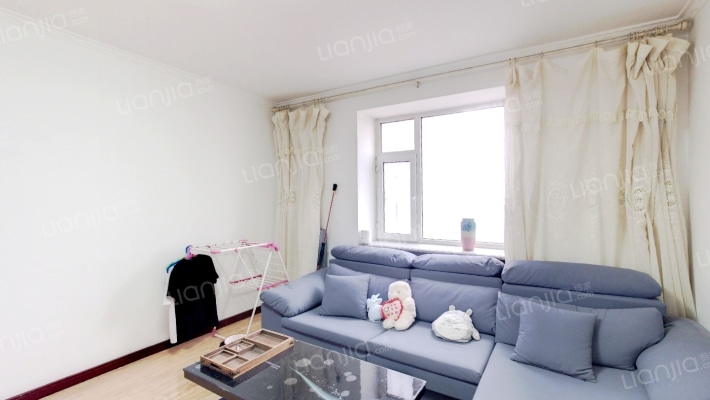 蓝天高层二手房实景图