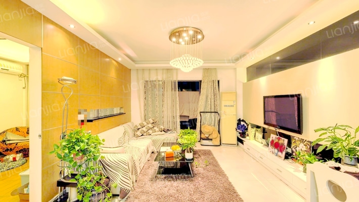 胜地名苑西区二手房实景图