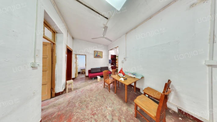 郊区双港鱼目山油库二手房实景图