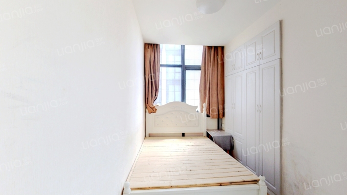 蓝天兴都商务大厦二手房实景图