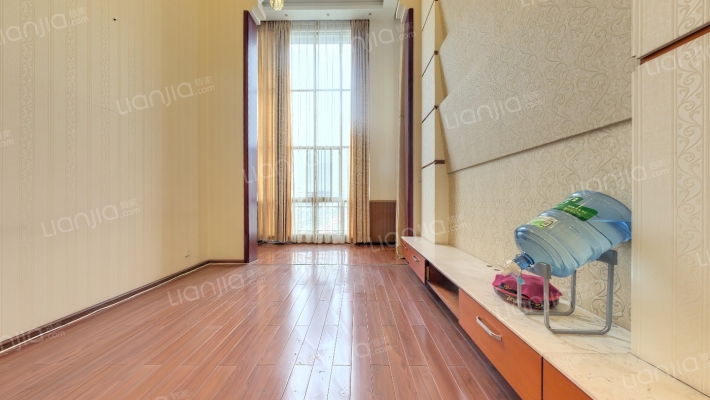 春怡雅苑二手房实景图