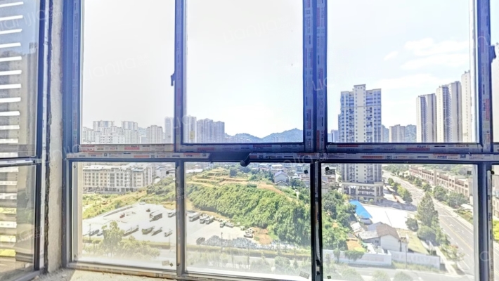 岚园壹号二手房实景图
