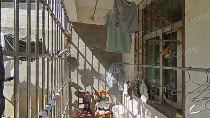 印染小区二手房实景图