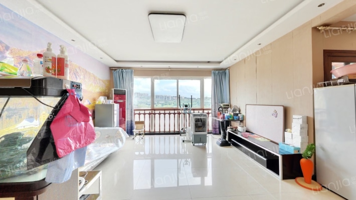 假日滨江花园C区二手房实景图