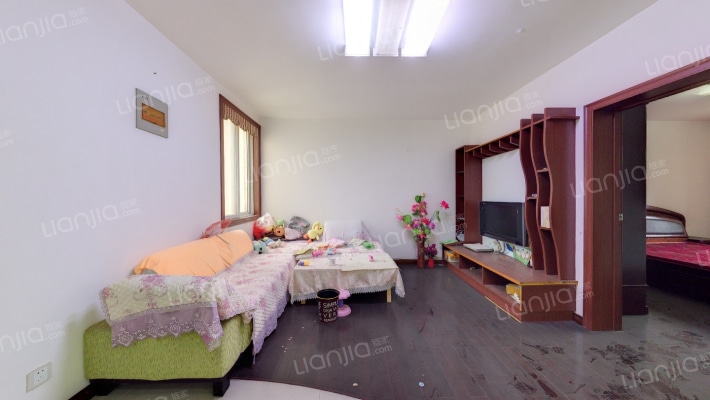 新安花园二手房实景图